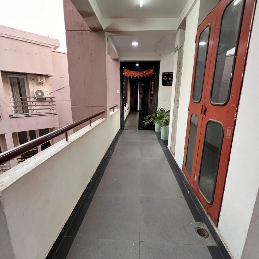 WhatsApp Image 2025-08-18 at 17.45.00_f0e25b04